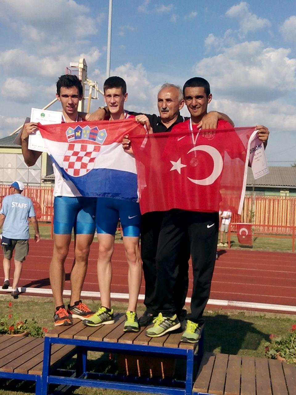 Yener Aras - Resim 1